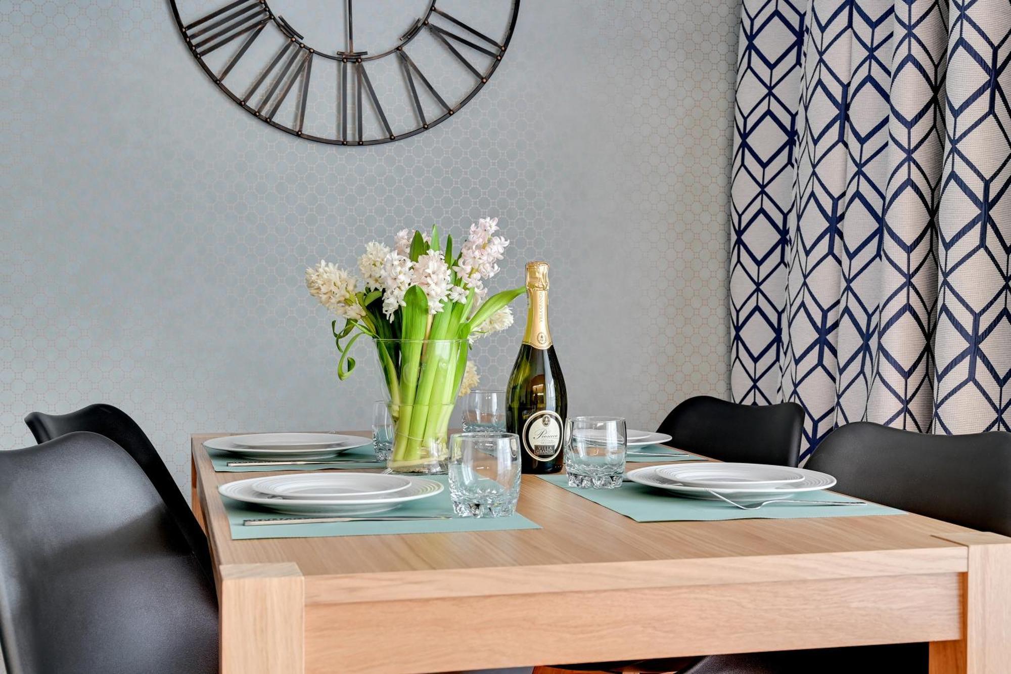 Tomorrow Land : Nadmorze Premium Apartment Gdansk Luaran gambar